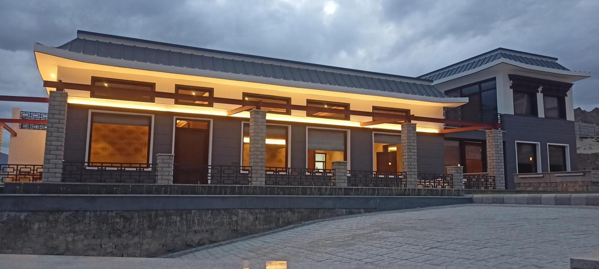 Angkasa Ladakh Resort Leh Extérieur photo
