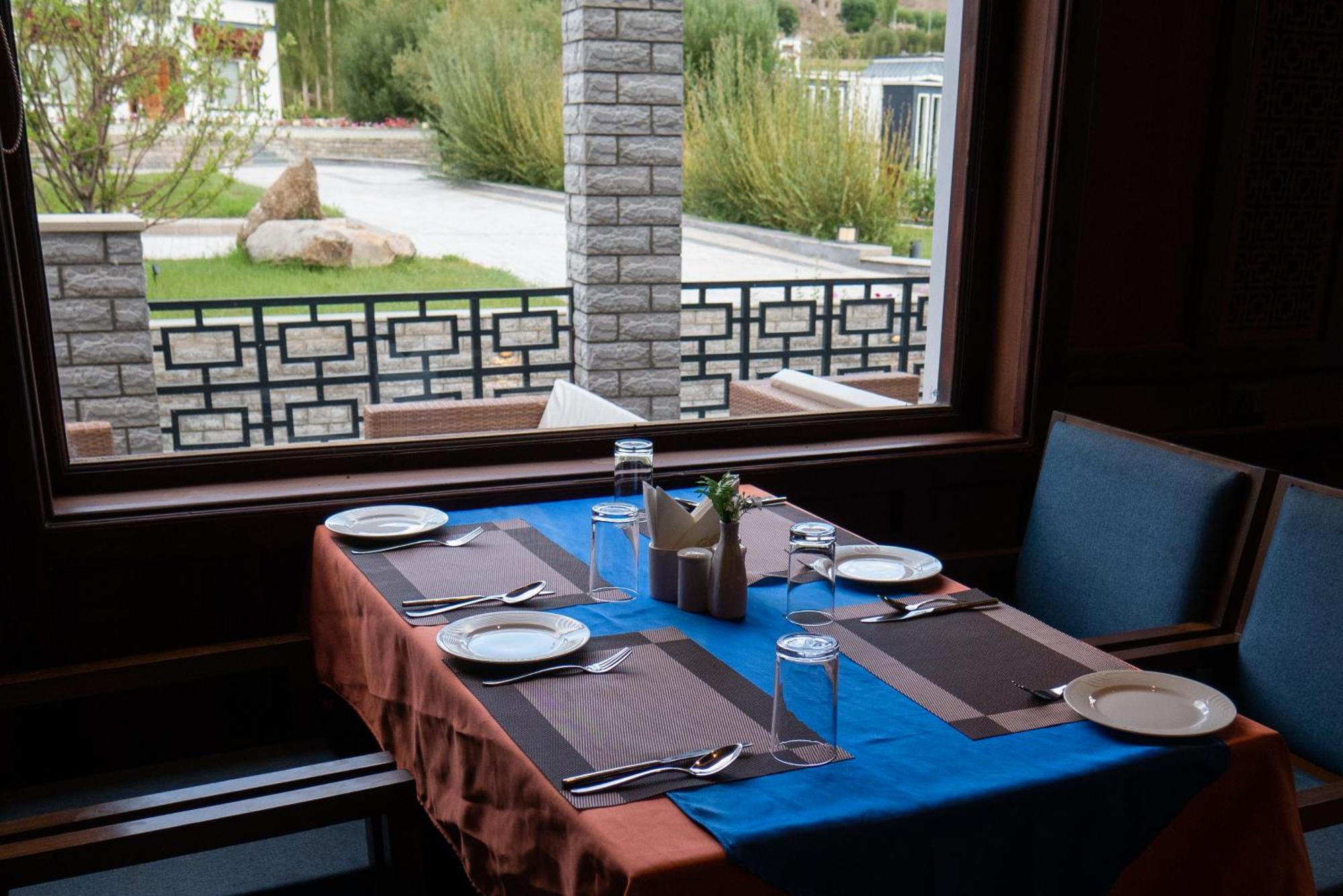 Angkasa Ladakh Resort Leh Extérieur photo